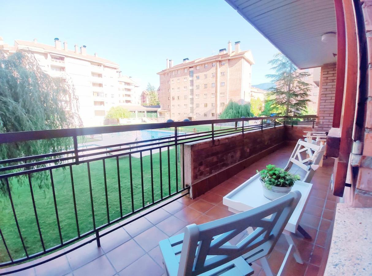 Apartamento Capelot Jaca Zewnętrze zdjęcie